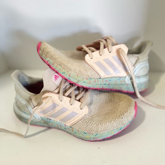 adidas gazelle silver green womens adidas Ultraboost 20 Shoes Cloud White / Core Black / Signal Pink / Coral –  Heppo.com main image 0